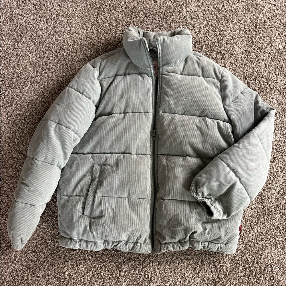 Levi's women light sage green puffer size Large